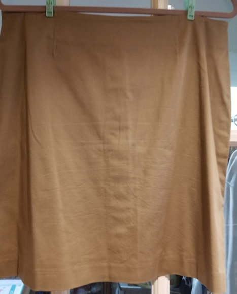 BLAZER & SKIRT SUIT - Picture 10 of 10